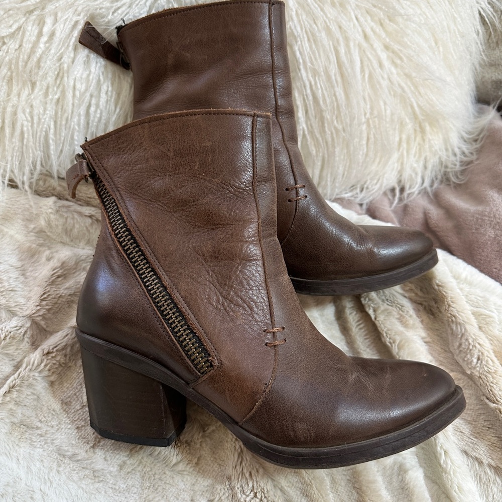 Leather Ethem boots